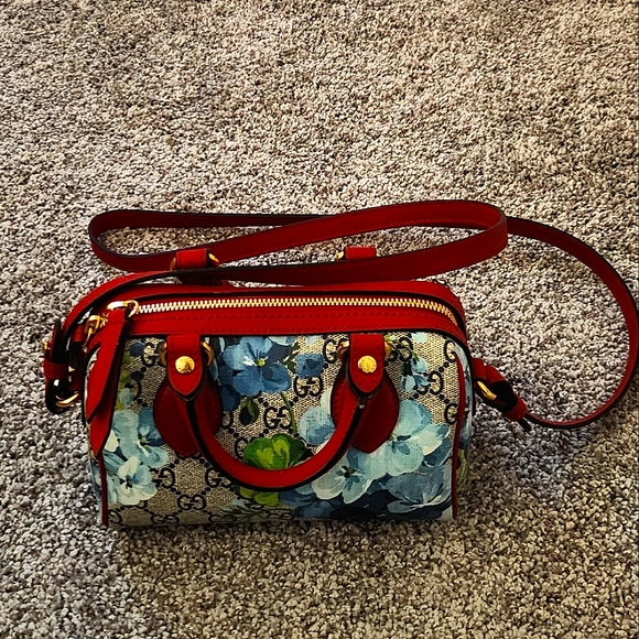 Beautiful Gucci mini monogram bag! Long strap. Like new! - Picture 9 of 10